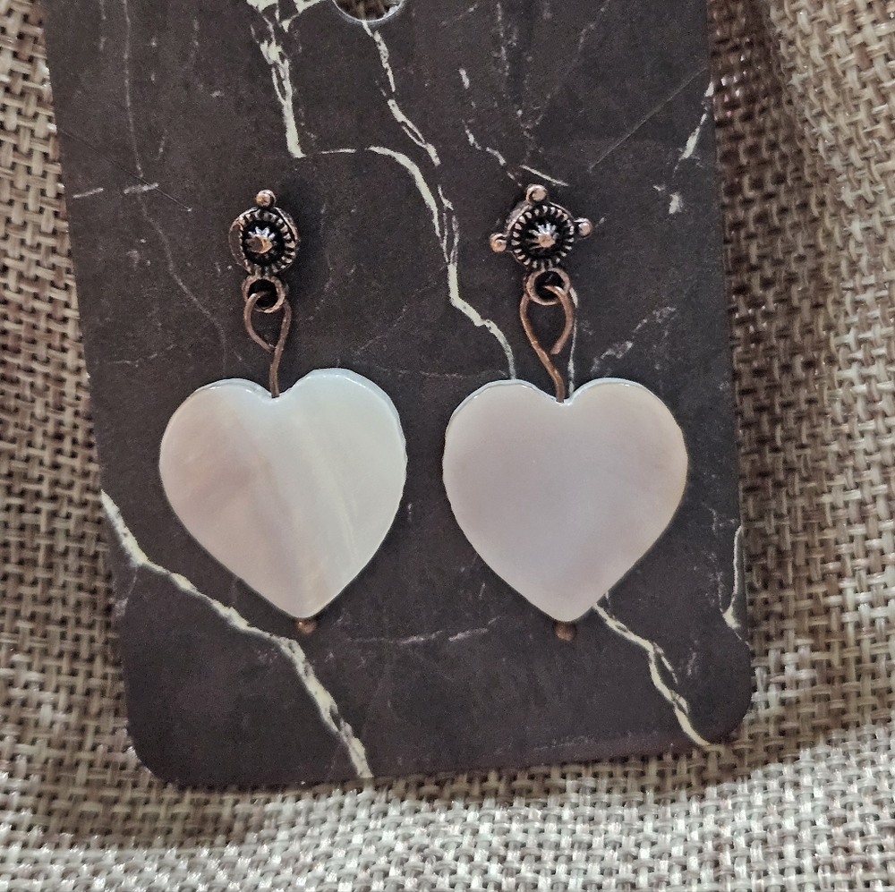 Handmade Heart-Shaped Mother Of Pearl Stud Earrings Hypoallergenic Materials